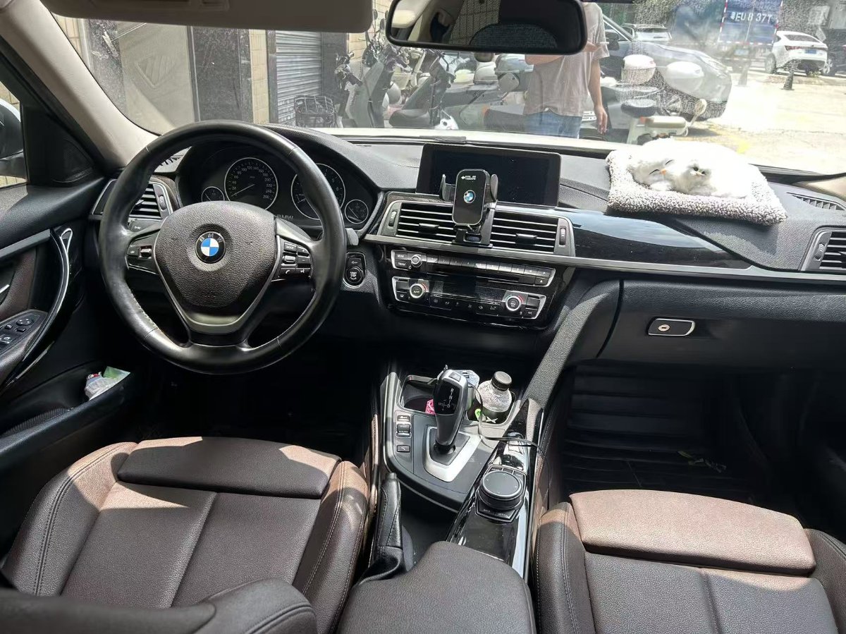 BMW 3 Series 2019 car image #4