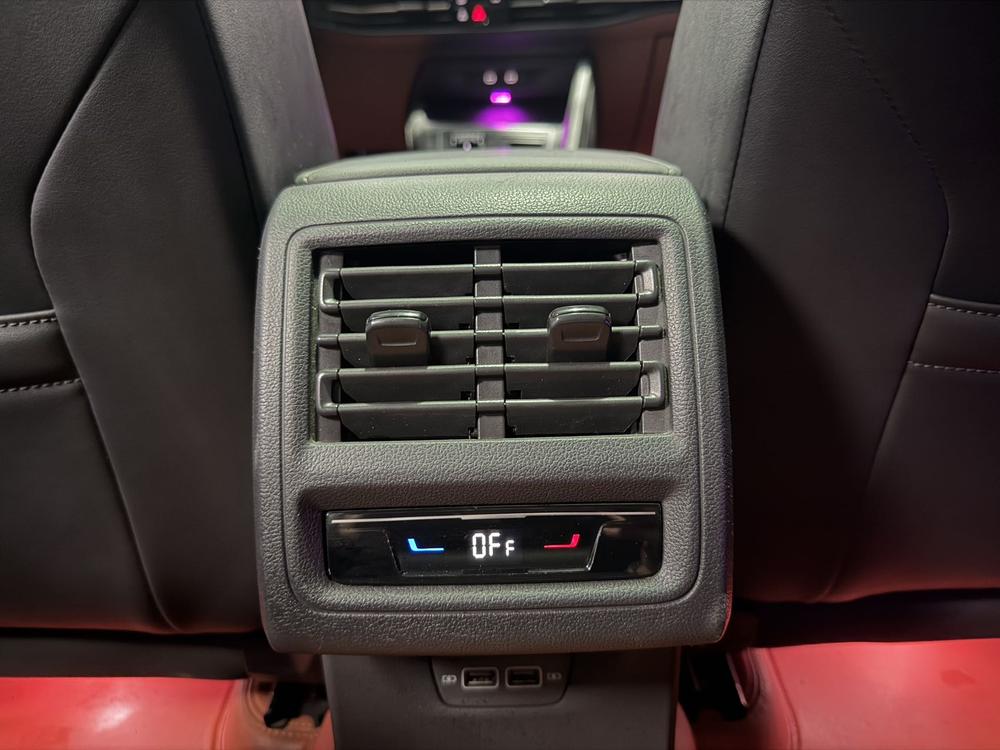 Volkswagen Golf 2022 car image #10