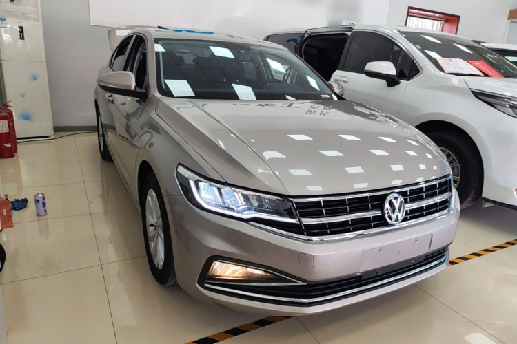 Volkswagen Bora 2019 #4 Volkswagen Bora 2019 car image #4