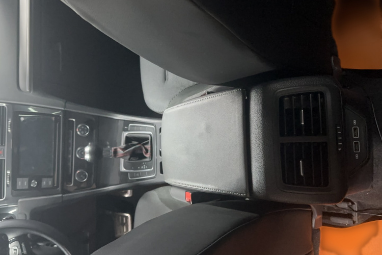 Volkswagen Golf 2019 imagen de coche #14