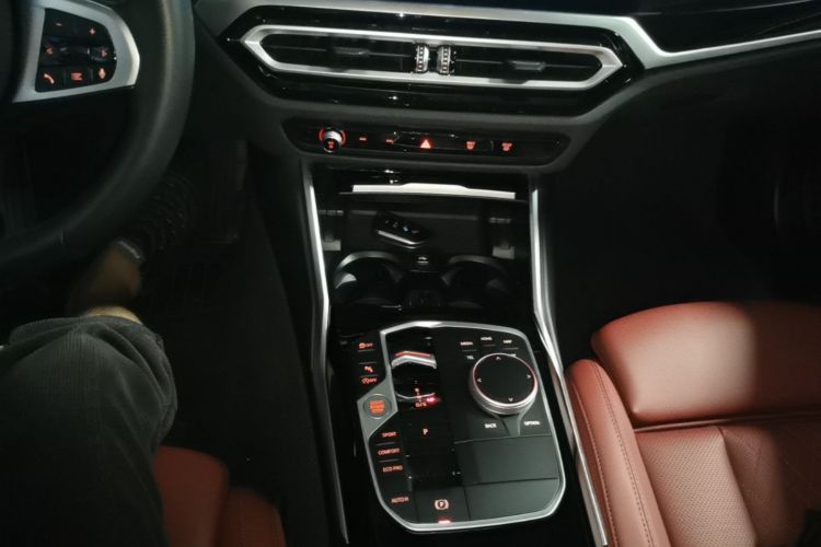 BMW 3 Series 2024 car image #18