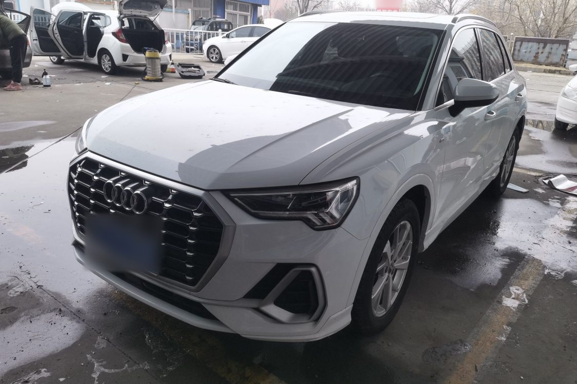 Audi Q3 2019 Audi Q3 2019 car image