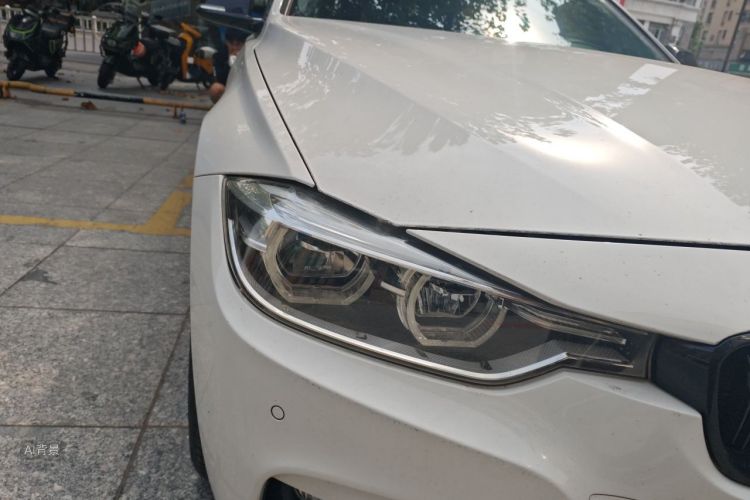 BMW 3 Series 2018 car image #8