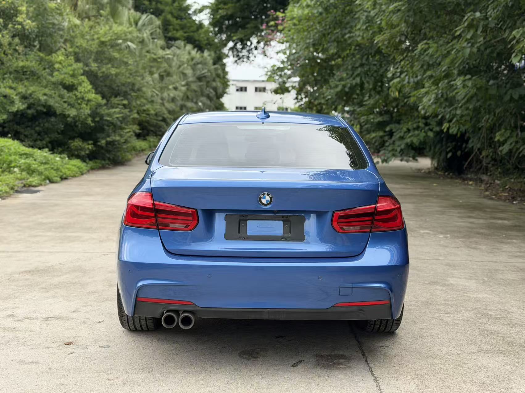 BMW 3 Series 2018 #9 BMW 3 Series 2018 car image #9