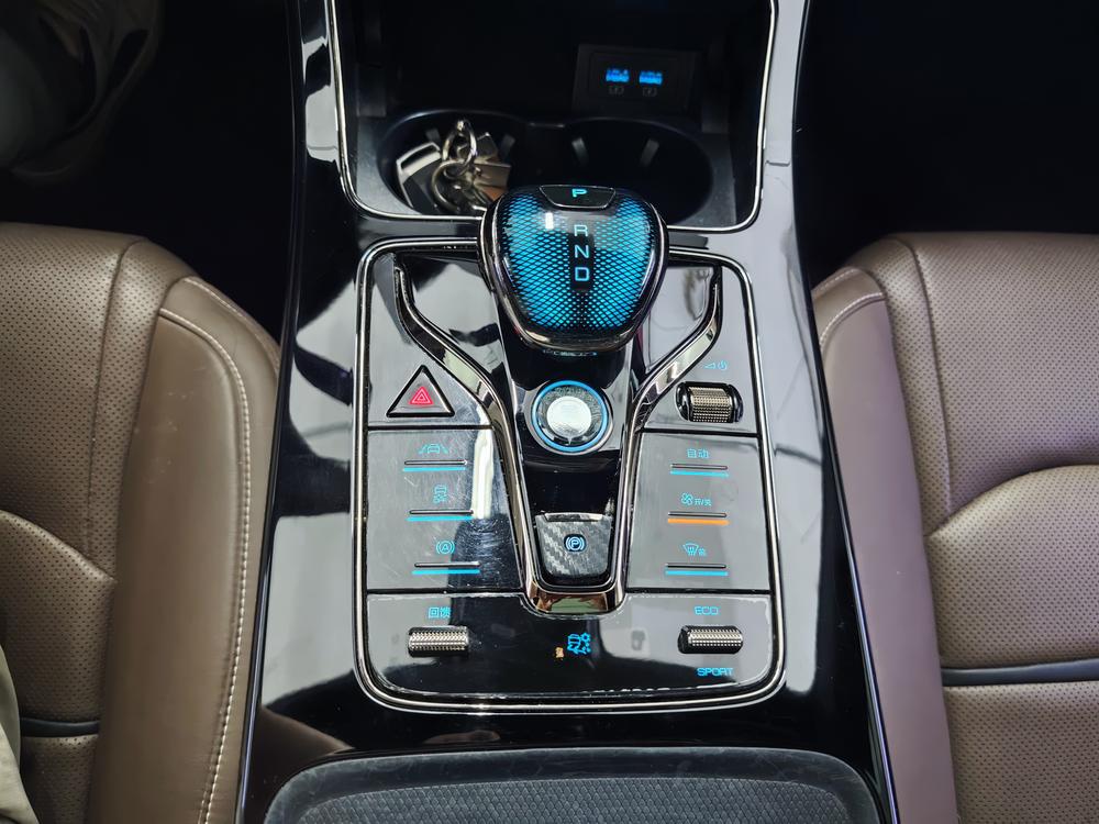 BYD Han 2021 car image #17