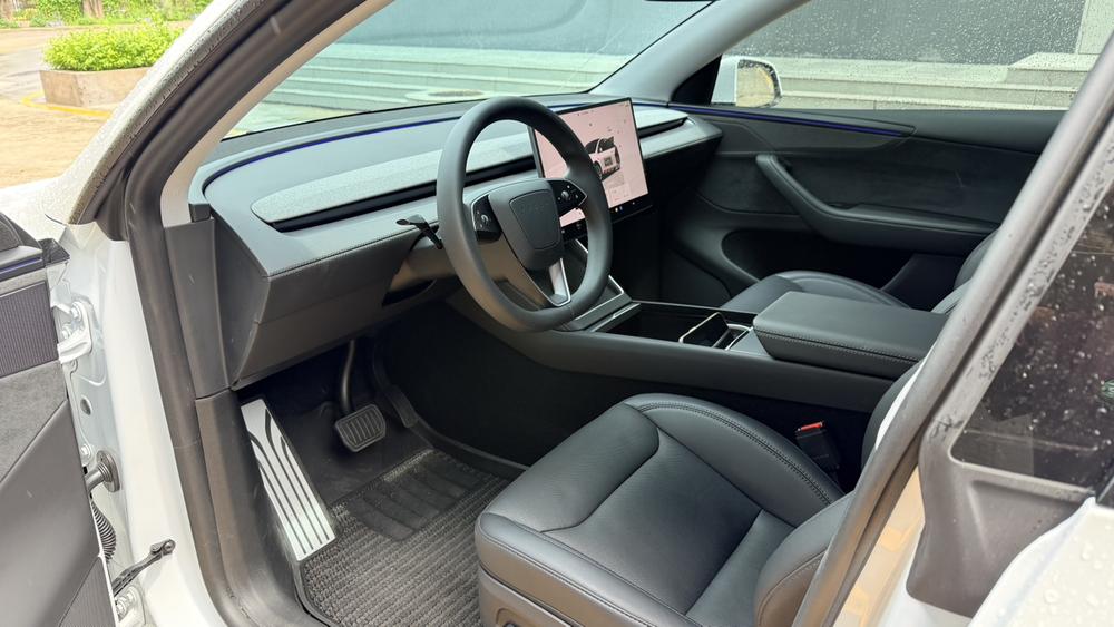 Tesla Model Y 2025 #8 Tesla Model Y 2025 immagine di auto #8