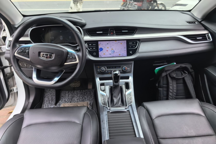 GEELY Emgrand 2019 car image #10