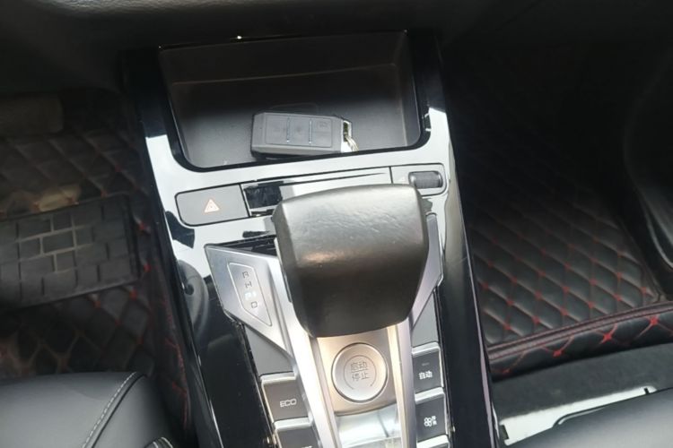 BYD Yuan New Energy 2019 #18 BYD Yuan New Energy 2019 car image #18