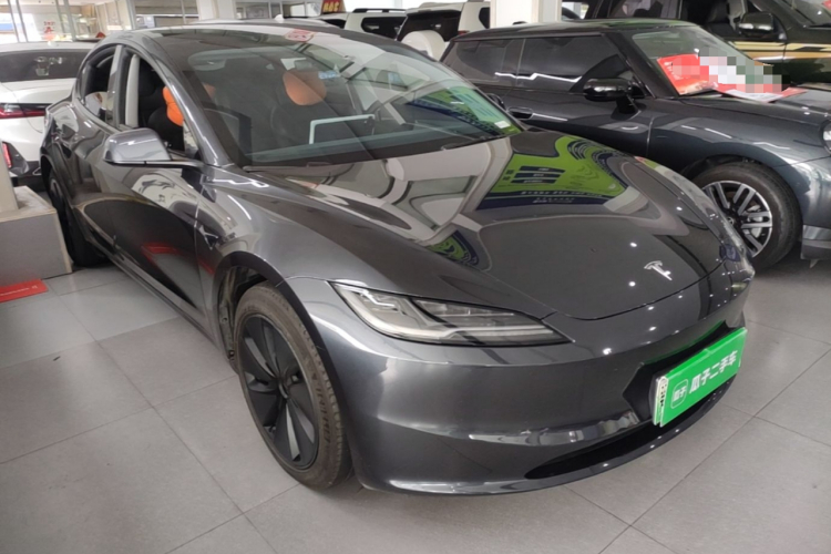Tesla Model 3 2024 #6 Tesla Model 3 2024 صورة سيارة #6