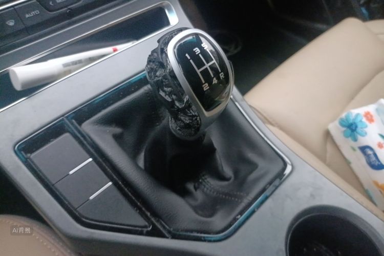 GEELY Emgrand 2018 car image #16