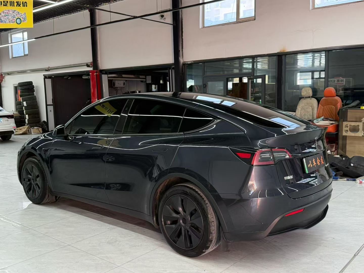 Tesla Model Y 2024 car image #9
