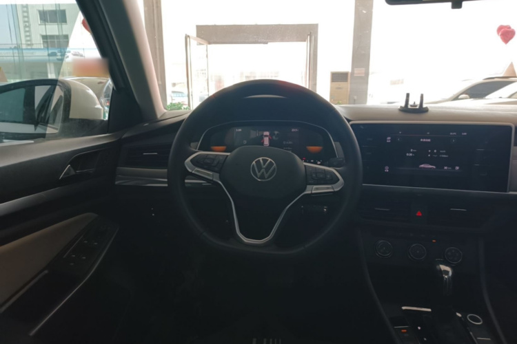 Volkswagen Bora 2024 car image #11