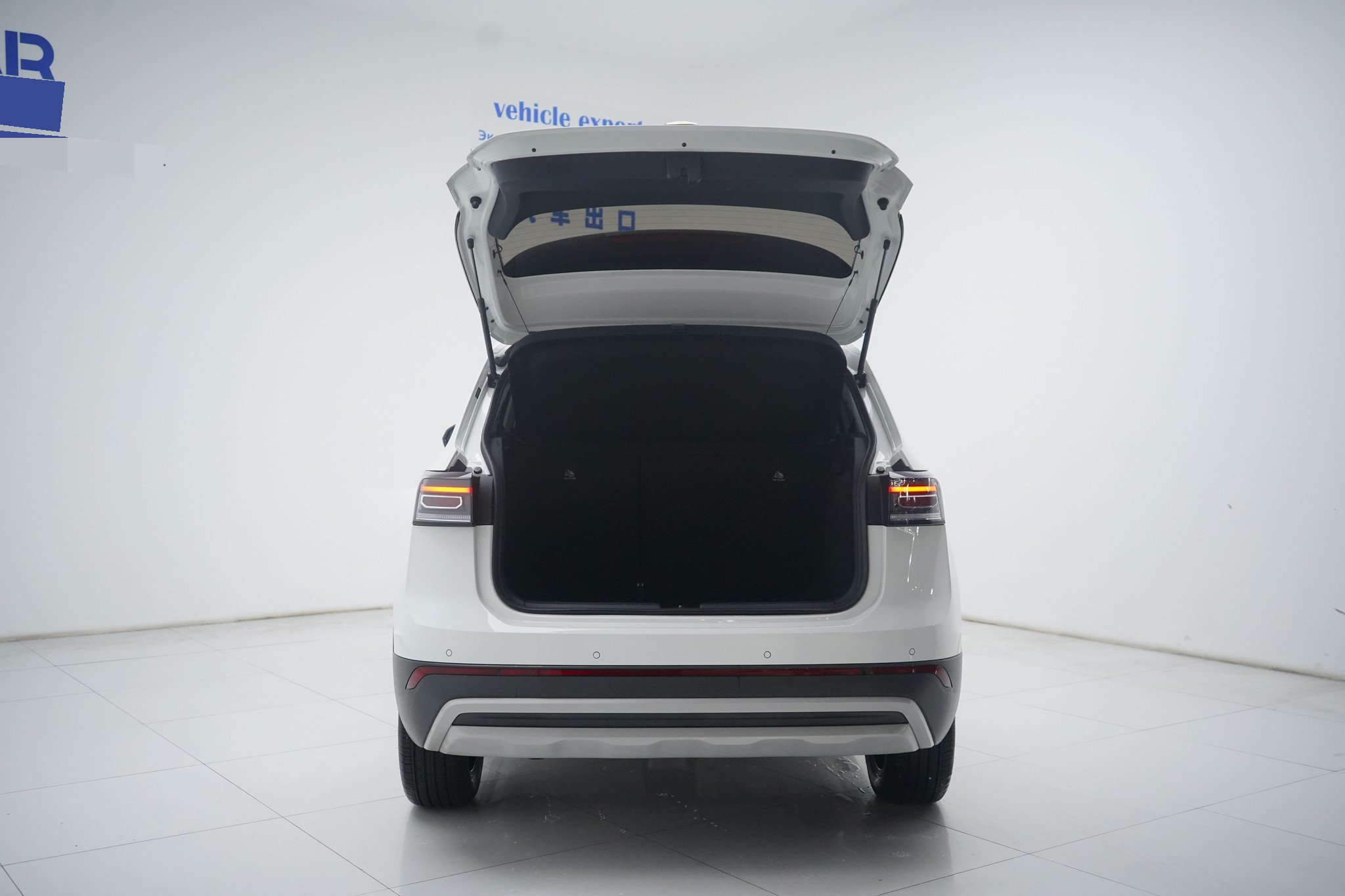Volkswagen Tharu 2026 car image #7
