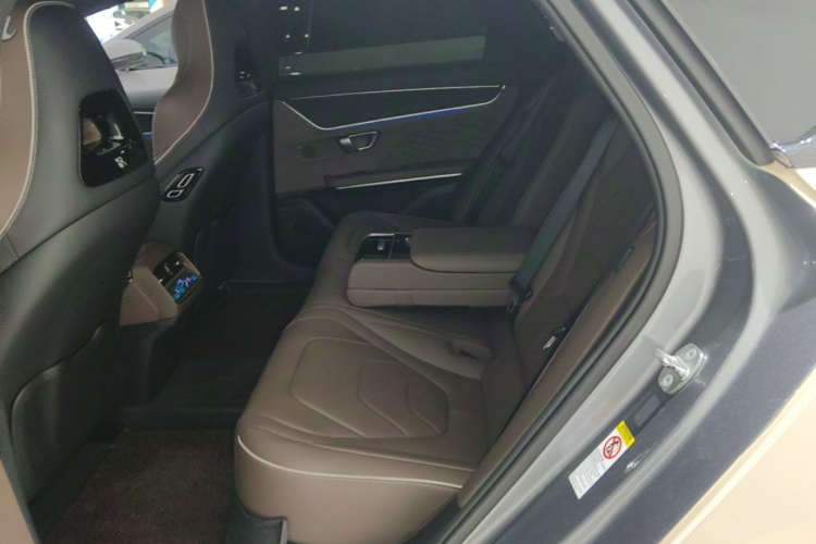 BYD Han 2022 car image #13