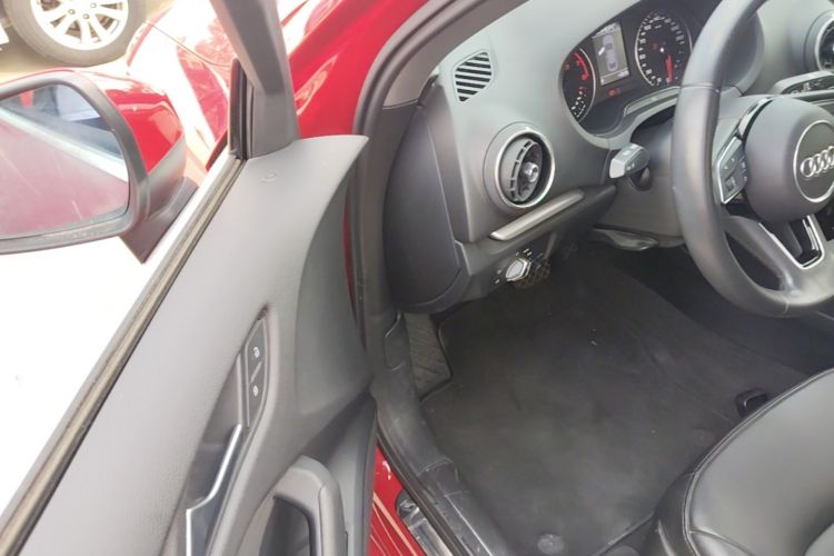 Audi A3 2018 immagine di auto #16