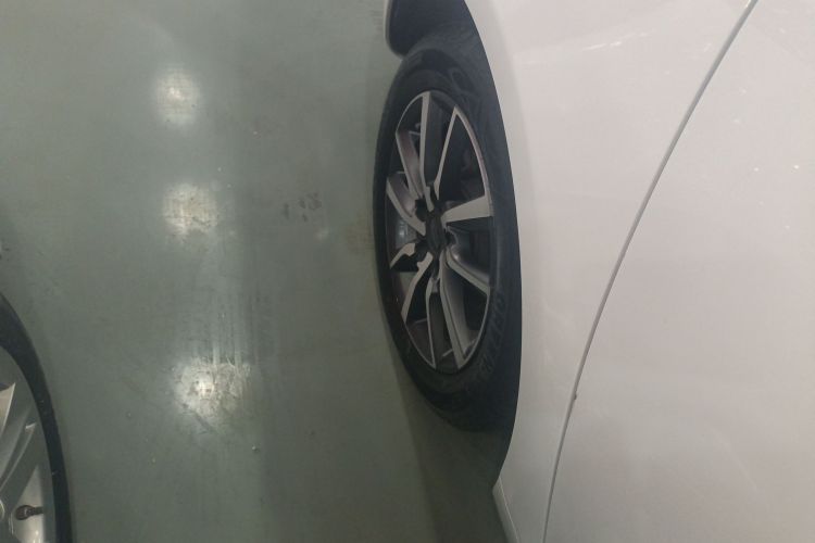 GEELY Emgrand 2021 #10 GEELY Emgrand 2021 car image #10