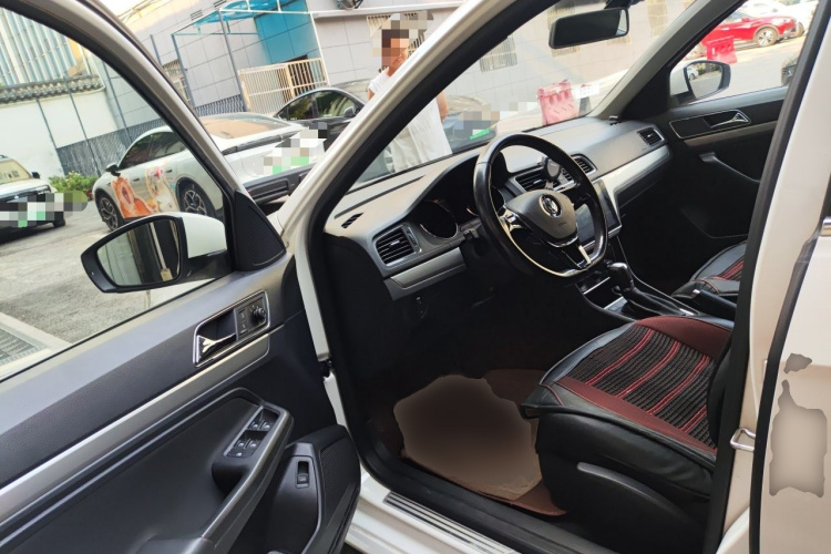 Volkswagen Lavida 2016 car image #9