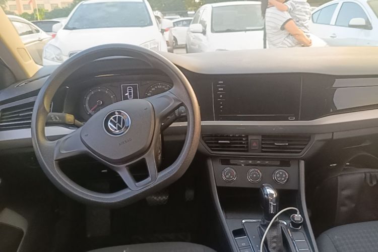 Volkswagen Bora 2021 car image #10