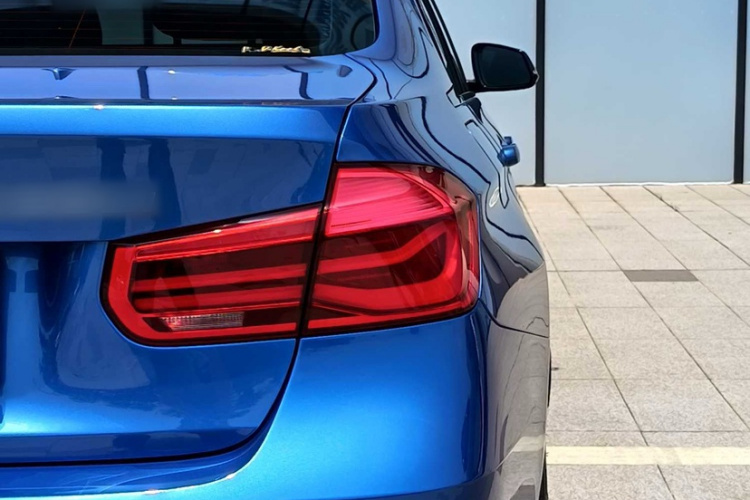 BMW 3 Series 2019 #12 BMW 3 Series 2019 car image #12