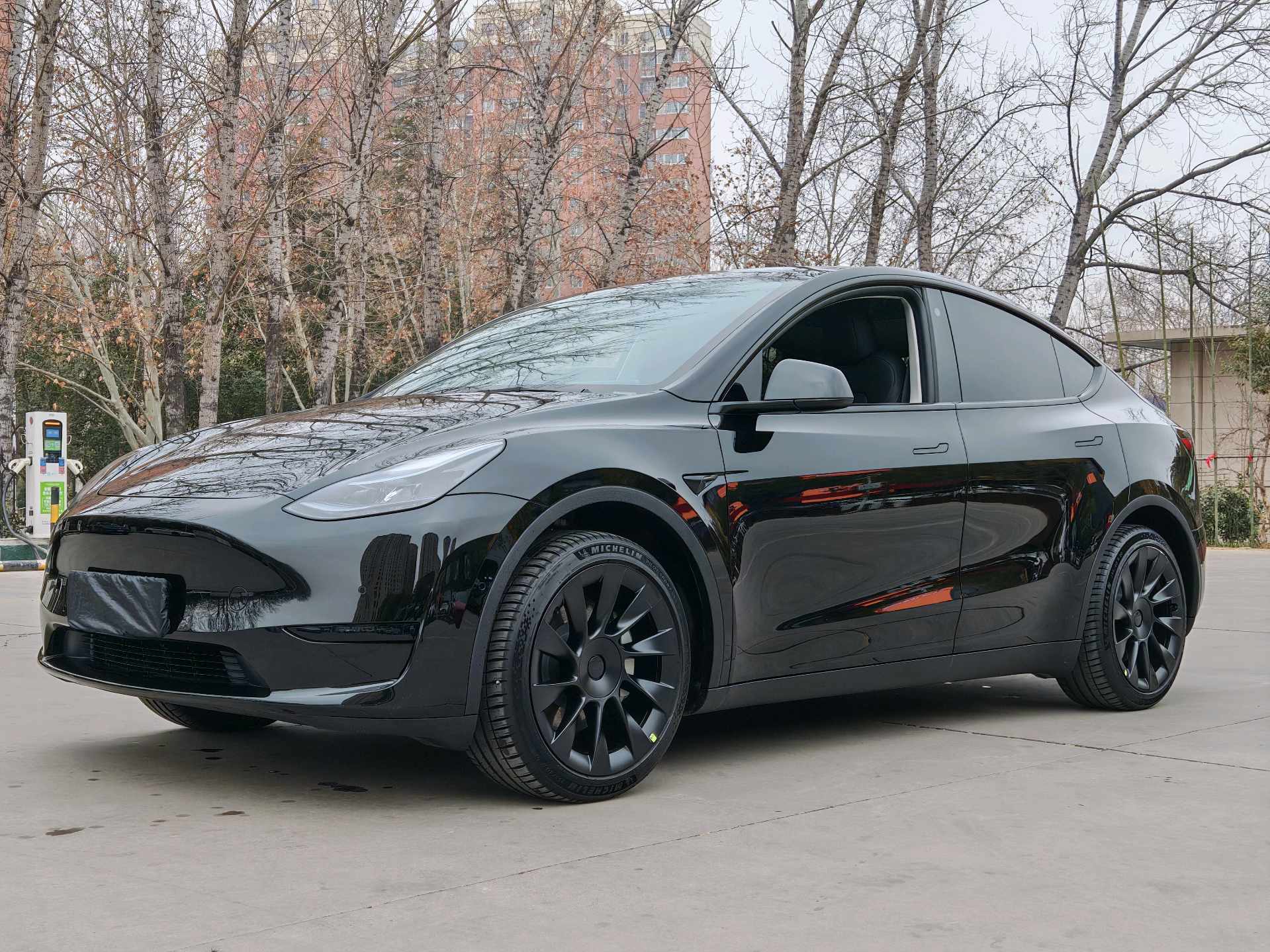 Tesla Model Y 2023 Tesla Model Y 2023 car image