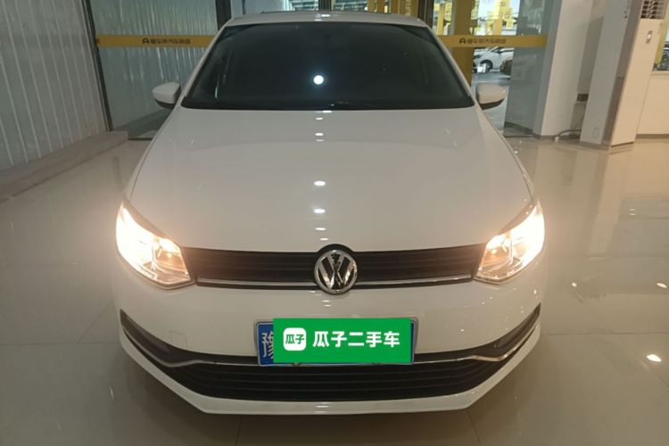 Volkswagen Polo 2018 car image #3