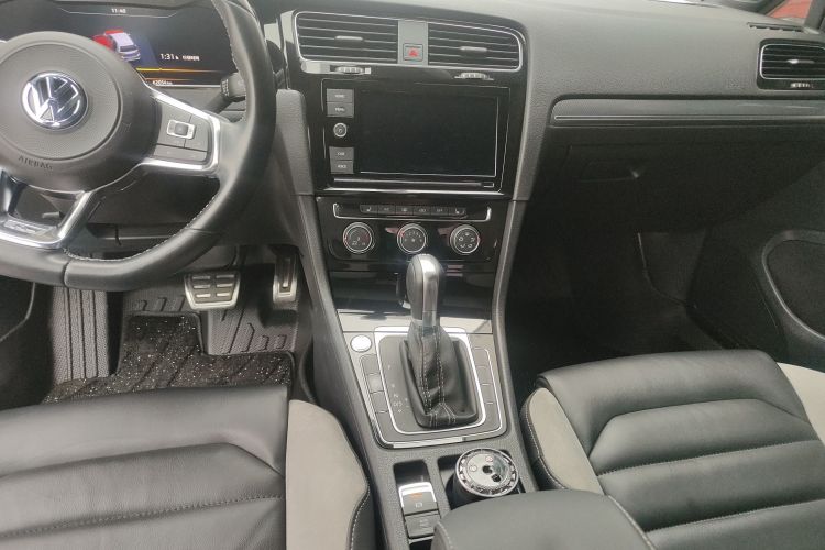 Volkswagen Golf 2019 #13 Volkswagen Golf 2019 car image #13