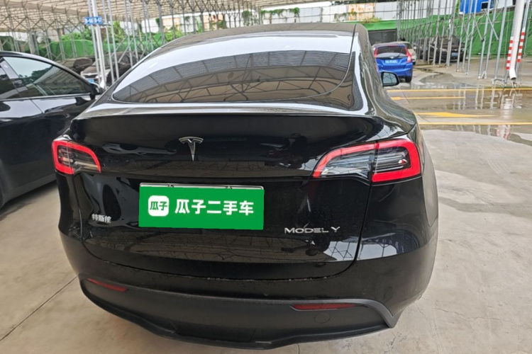 Tesla Model Y 2021 #6 Tesla Model Y 2021 car image #6