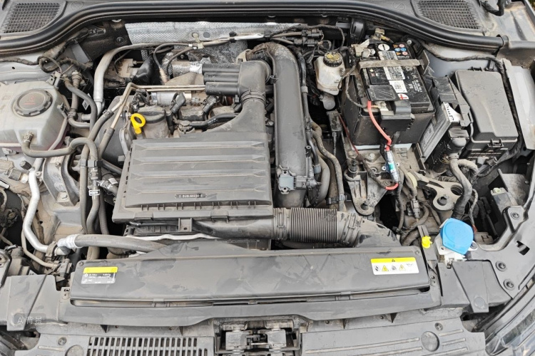 Volkswagen Golf 2022 car image #22