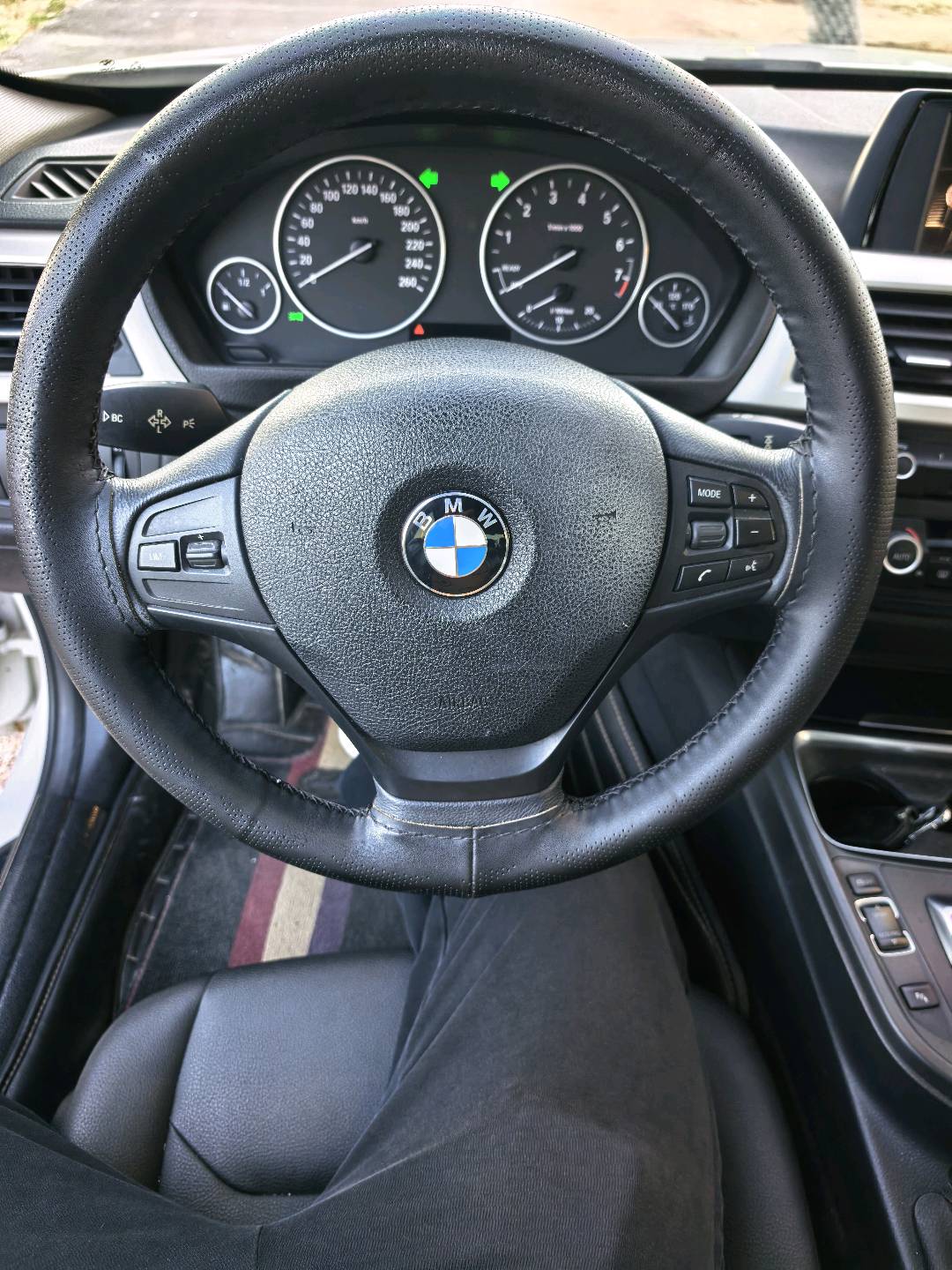 BMW 3 Series 2015 #6 BMW 3 Series 2015 car image #6