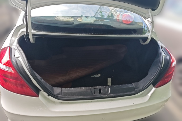 GEELY Emgrand 2017 car image #21