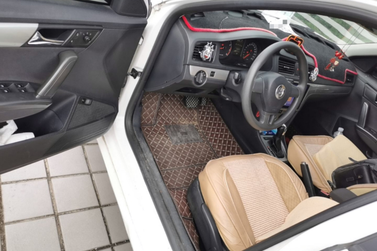 Volkswagen Lavida 2017 car image #12