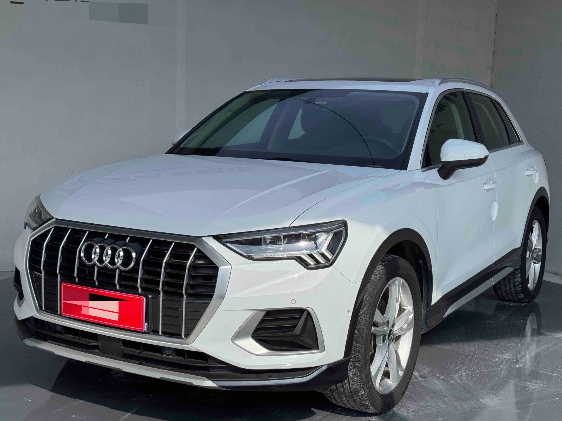 Audi Q3 2022 car image 