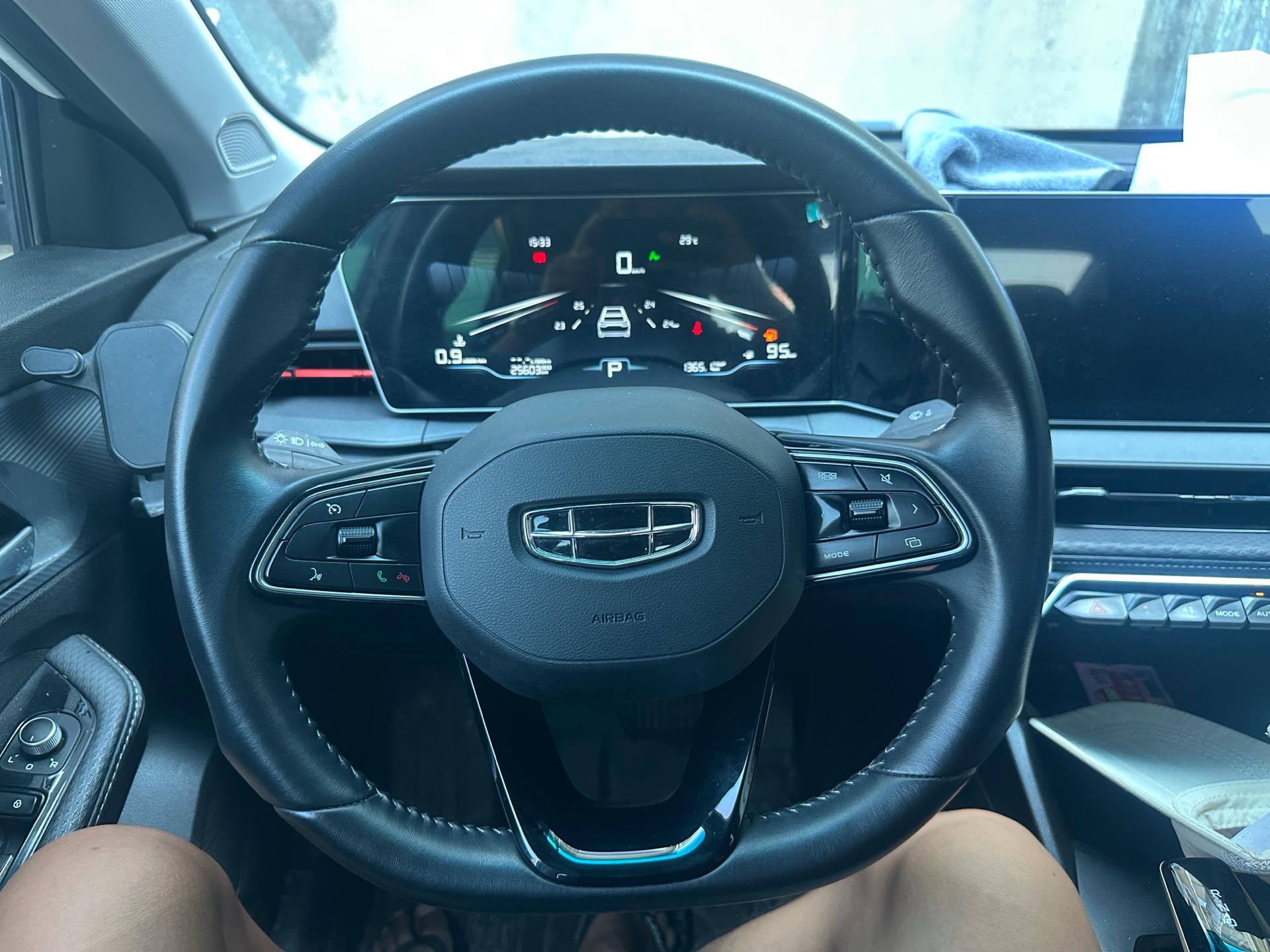 GEELY Binray 2022 image de voiture #5