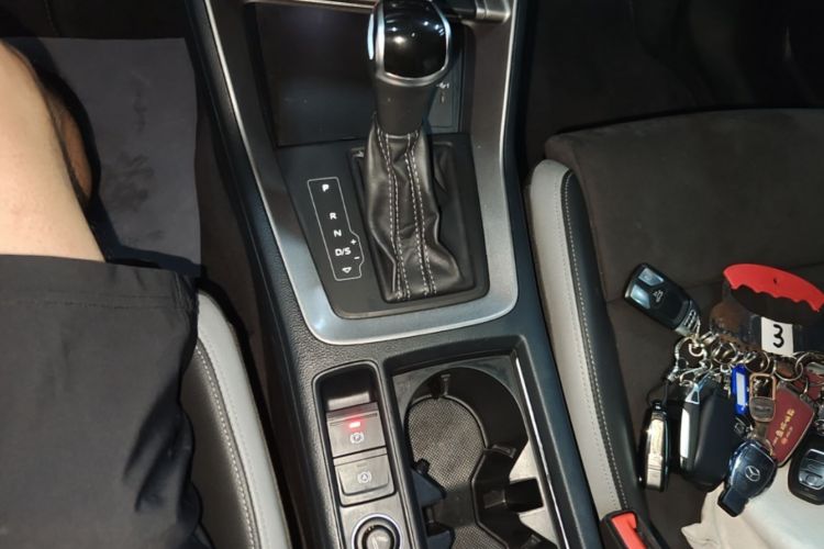 Audi Q3 2022 car image #14