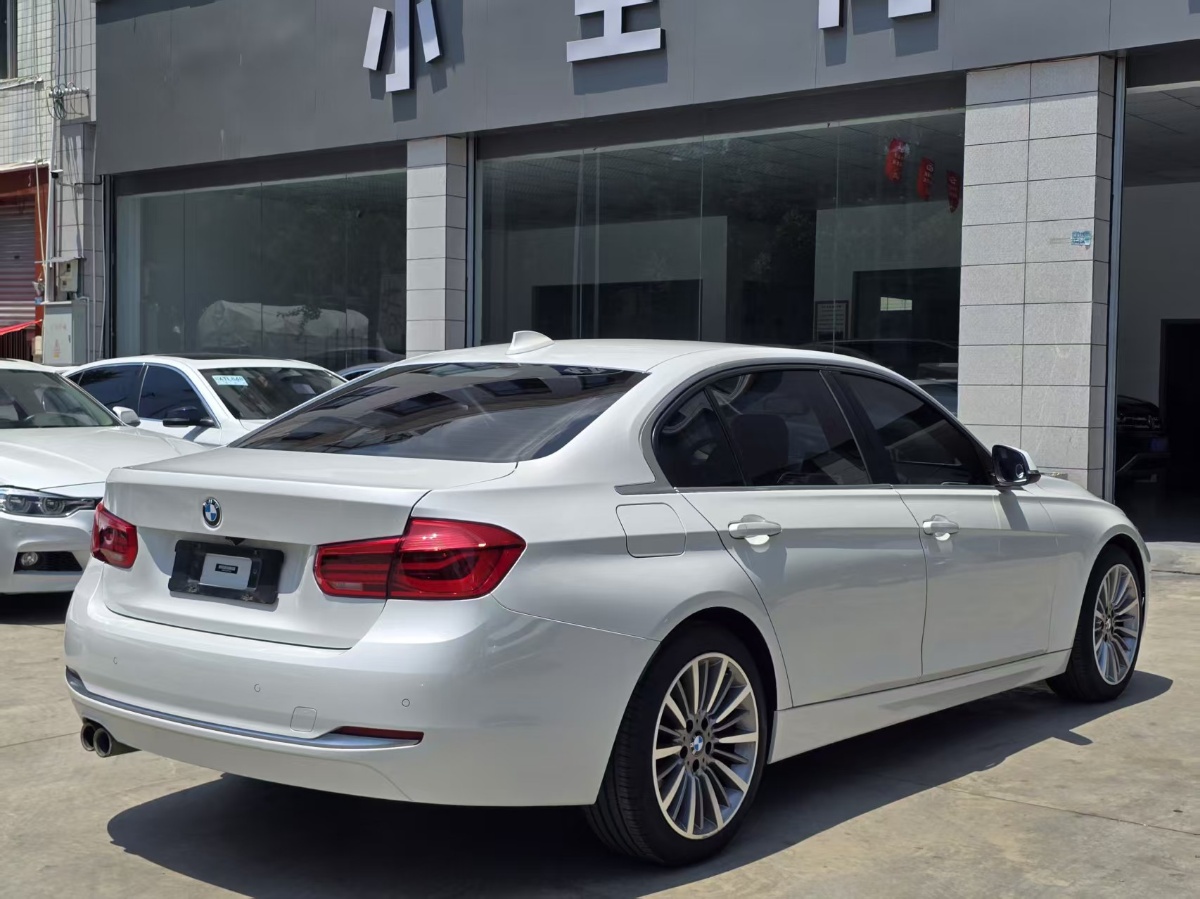 BMW 3 Series 2019 car image #4
