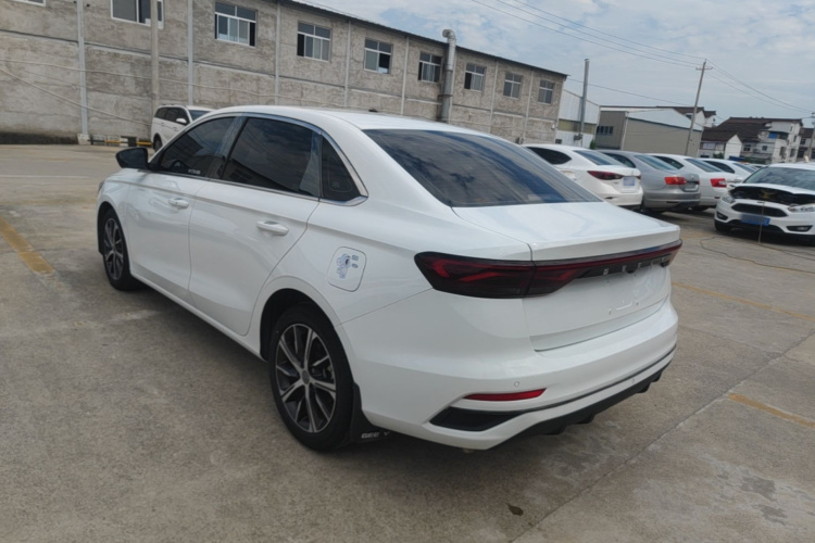 GEELY Emgrand 2021 #5 GEELY Emgrand 2021 صورة سيارة #5