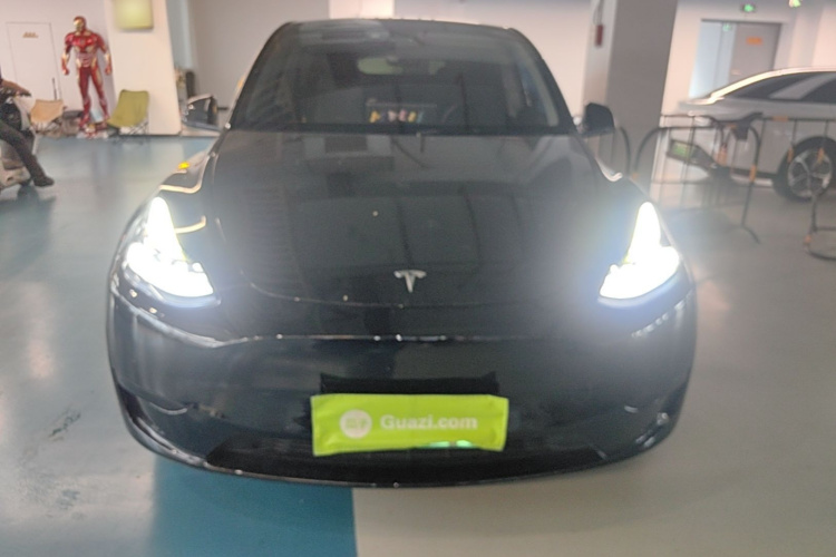 Tesla Model Y 2022 car image #3