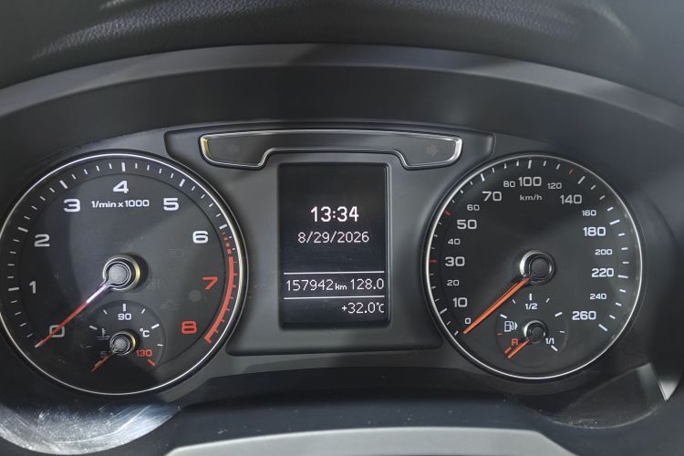 Audi Q3 2019 #8 Audi Q3 2019 car image #8