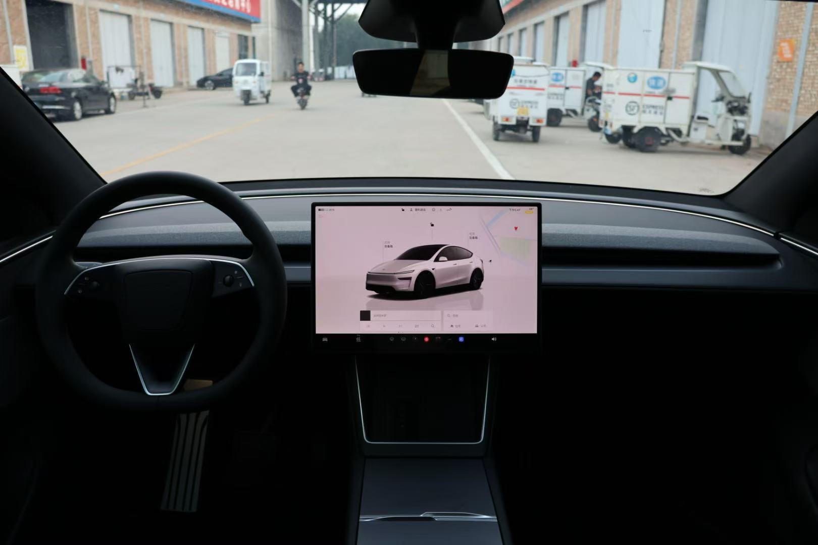Tesla Model Y 2026 car image #5