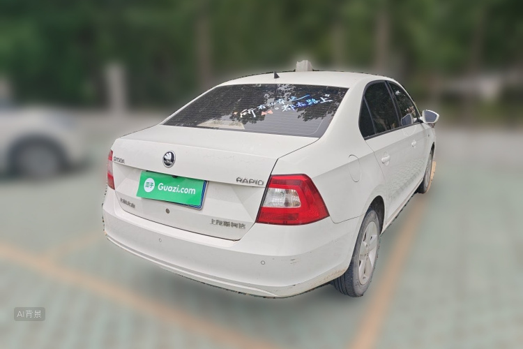 Skoda Rapid 2016 car image #7