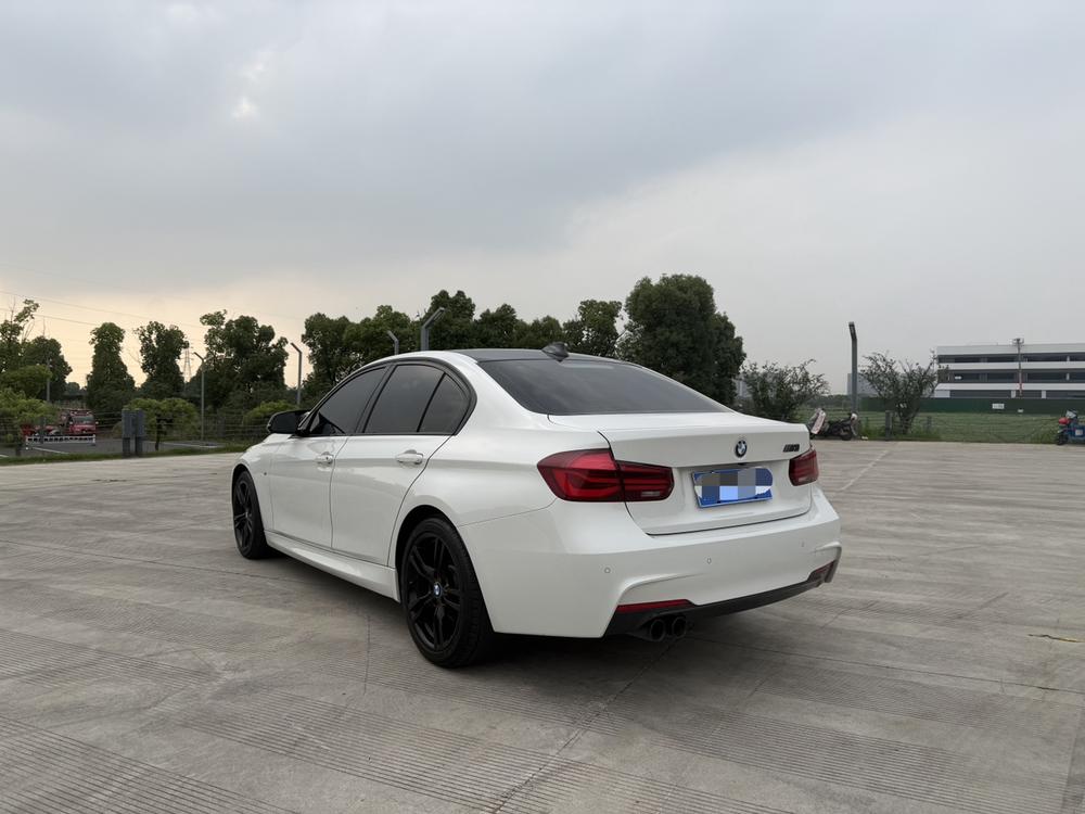 BMW 3 Series 2019 immagine di auto #5