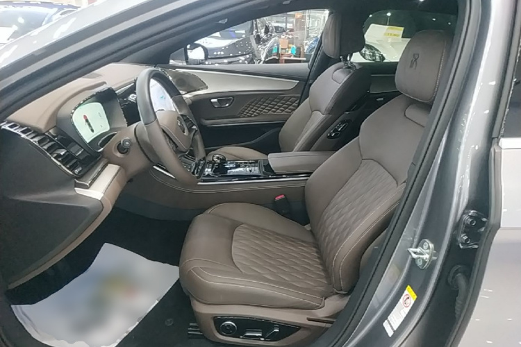 BYD Han 2024 car image #19