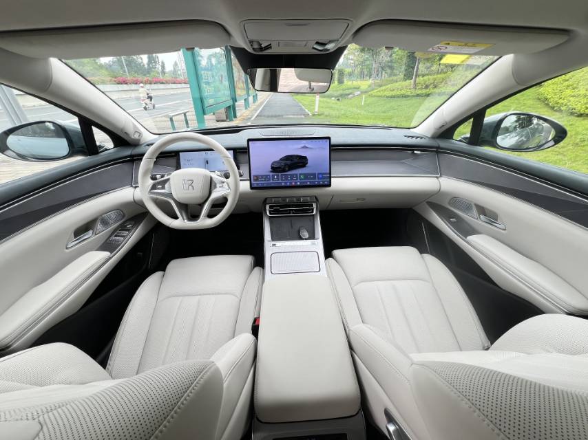 BYD HanL 2025 صورة سيارة #9