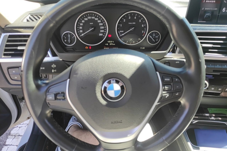 BMW 3 Series 2019 #12 BMW 3 Series 2019 car image #12