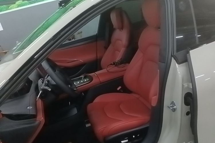 MI SU7 2025 car image #19