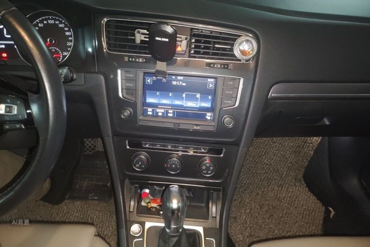 Volkswagen Golf 2017 car image #15