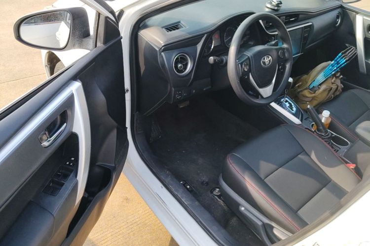 Toyota Corolla 2018 #16 Toyota Corolla 2018 car image #16