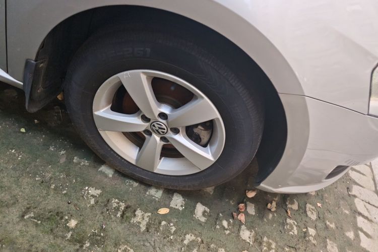 Volkswagen Lavida 2014 car image #9