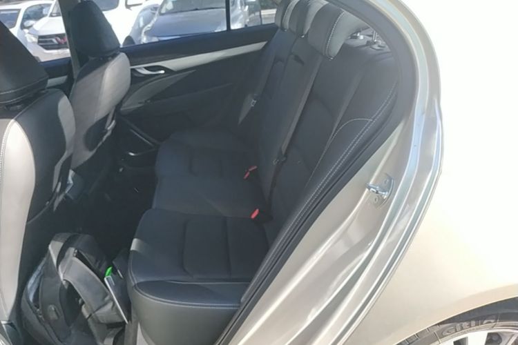 GEELY Emgrand 2018 #17 GEELY Emgrand 2018 car image #17