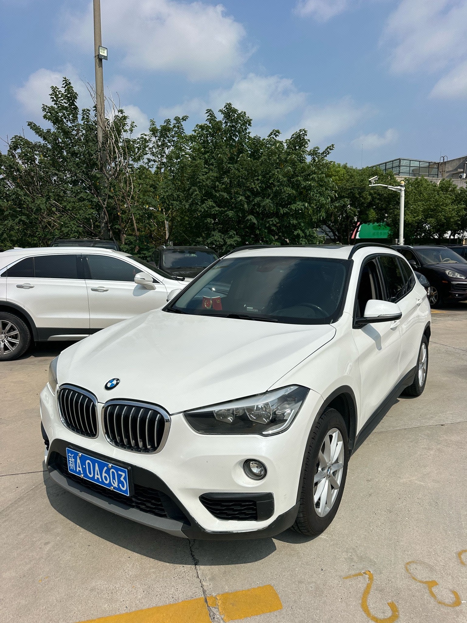 BMW X1 2017 BMW X1 2017 car image